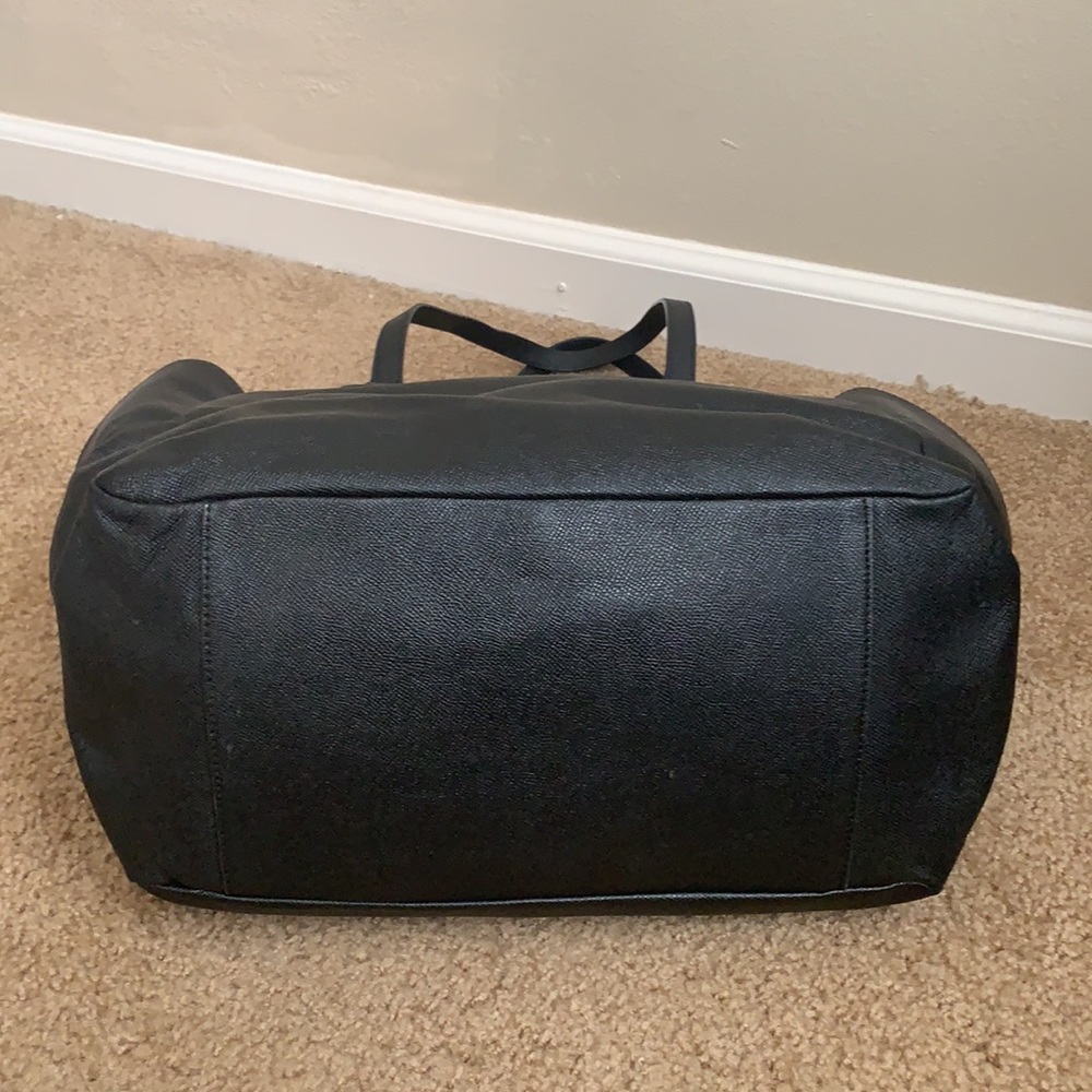 Coach - Picture 5 of 11